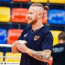 He is being followed on twitter and instagram. Worldofvolley Rus M Zaytsev Gets Injured On Kuzbass Training