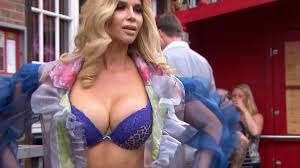 Sex-Geständnis: Micaela Schäfer schaute mit 15 heimlich Pornos!