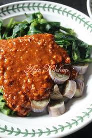 Geleneksel gıdalar pecel biz java adası, özellikle orta java, west java ve doğu java karşılaşıyoruz. Sayur Pecal Kegemaran Saya Azie Kitchen