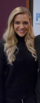 Pin By Cryptogram Music On Kelsea Ballerini Kelsey Ballerini Kelsea Ballerini Hair Color