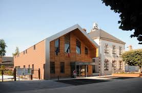 Extension De Mairie Tuile Terre Cuite Maison Style Toiture En Bois