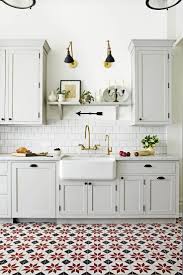 Ceramic Floor Tiles The Pros And Cons Nonagon Style Kitchen Flooring Old World Kitchens Kitchen Trends