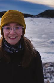 Shona Perry's Instagram, Twitter & Facebook