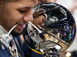 Hoops, goldfish platforms and a raucous town hall. See Indy in March 2025