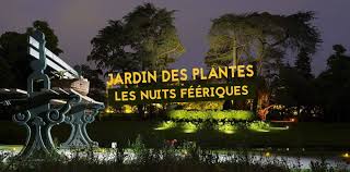Le jardin des plantes de nantes fait environ 7 ha, il se trouve près de la gare, entouré par le reste de la ville. Vivez Des Nuits Feeriques Au Jardin Des Plantes Bigcitylife