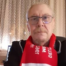 Robert Biermann's Instagram, Twitter & Facebook