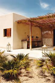 La Casa De Eugenia Silva En Formentera Mediterranean Homes Architecture Adobe House