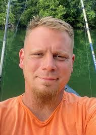 Landon Abbott's Instagram, Twitter & Facebook