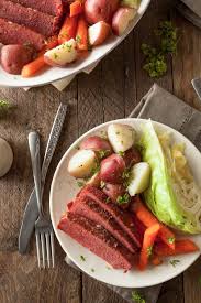 Add in the worcestershire sauce and vinegar and mix well. Perfect Corned Beef Recipe With Guinness And Cabbage