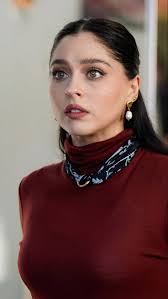 𝑽 𝒊 𝒐 𝒍 𝒊 𝒏 𝒊 𝒔 𝒕 𝒂