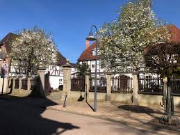 Burghofklinik haus 3 mit öffnungszeiten, telefonnummer, webseite und bewertungen / erfahrungen. 3 Zimmer Wohnung Zu Vermieten Ritterstr 23 31737 Rinteln Schaumburg Kreis Mapio Net