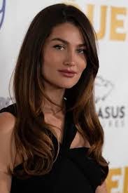 Miriam Korn's Instagram, Twitter & Facebook