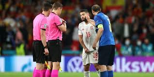 Italy captain giorgio chiellini left the pitch injured in the first half of wednesday's euro. O2rru8ommus70m