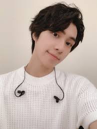 1 is out!🎧listen and download on your fa. Wayv On Twitter Hendery Weibo Repost Wayv Weishenv å¨ç¥žv Hendery é»„å† äº¨ Https T Co Lrz8ddkn3m