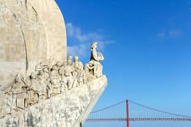 April über den fluss tejo gilt als das modernste wahrzeichen der. 14 Lissabon Sehenswuerdigkeiten Ponte De 25 Abril Travel On Toast