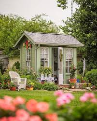 What A Charming Potting Shed Patty Wagner Chose A Better Homes Gardens Plan For Her Shed Design At Her Home In Ohio We L Utomhusrum Tradgardsdesign Dromhus