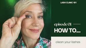 HOW TO..... clean false eyelashes quickly and easily