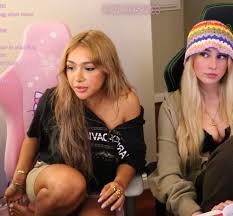 Demisuxs Feet << wikiFeet