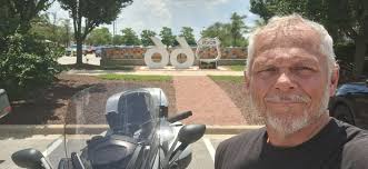 Low country shops with specialized helmets?