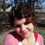 Rena Thacker's Instagram, Twitter & Facebook