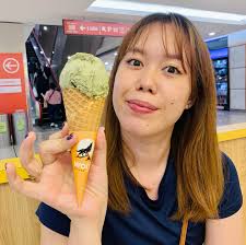 Even she is surprised by her own result 😆😱 @janeanabelle already start  eating random stuff after complete 2 months of @f90my program. She thought  that she would gain back so much weight,