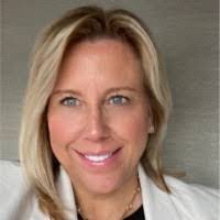 Estelle Fischer's Instagram, Twitter & Facebook