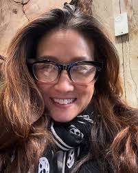 It a frosty morning but I is pretty cozy in my Christmas sweater. Daddy  said dis just a small preview of what I gonna see when we move to da  Colorado. I