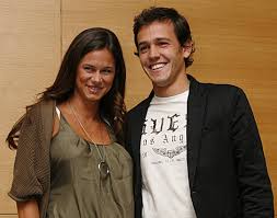 Check spelling or type a new query. Caras Claudia Vieira E Pedro Teixeira Ja Levaram A Filha Para Casa