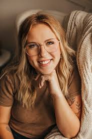 Lash Bar Professionals in Urbana, IA