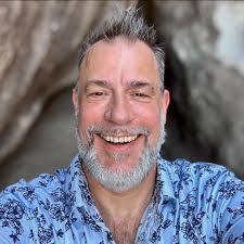 Happy Birthday 🎂, Jannis Niewöhner! Der Schauspieler erlangte erste  Bekanntheit durch seine Rolle des Peter „Tim“ Carsten im Kinofilm „TKKG