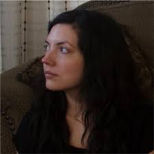 Artista Enseña A Crear Obras De Video Arte Experimental. Amanda