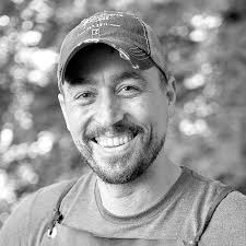 How to Forge a Knife From an Old Railroad Spike (DIY)