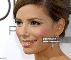 888 Harper Stone Photos & High Res Pictures