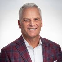 Cris White's Instagram, Twitter & Facebook