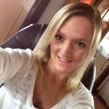 Thea Wallen's Instagram, Twitter & Facebook