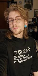 hey friends :') i don't really do these group type things but i hardly have  any trans friends so i thought i'd try it out. you all look really  welcoming im actually