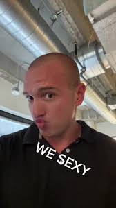 Couple Viral That Makes Duck Face