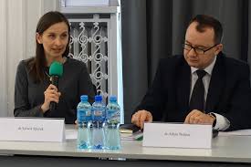 Rzecznik praw obywatelskich adam bodnar przekonuje, że ograniczenie prac domowych odciąży uczniów. Syn Rzecznika Praw Obywatelskich Dokonal Rozbojow Z Uzyciem Noza Adam Bodnar Odmawia Komentarza Wideo