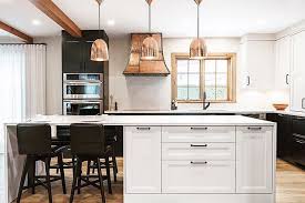 The Copper Accents Lend A Vintage Aspect To This Design Miralis Cuisinesmiralis Instagram Photos And Videos Kitchen Design Kitchen Trends Cabinet Styles