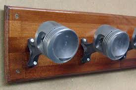 Zylinderkopf Garderobe 729x486 90fb6ef37009c261 Jpg 729 486 Pixel Mobel Aus Autoteilen Autoteil Autoteile