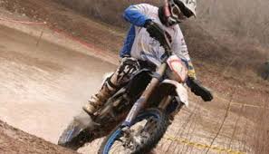 Aarón Bernárdez gana el Bassella Race 1