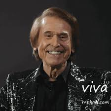 Певец Рафаэль