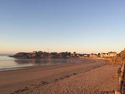 On parle donc de la ville de paris seulement. Zoom Sur Les Plages Hors Intra Muros De Saint Malo Hotel De La Cite A Saint Malo