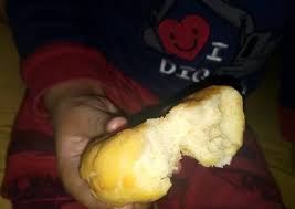 Donat kentang memang bisa dibuat dengan beragam ukuran mulai dari yang donat mini sampai dengan donat yang besar. Resep Donat Takaran Sendok Favorit Dapurkoe