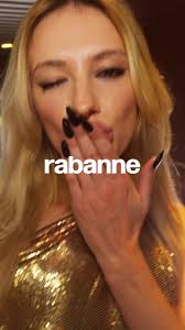 to the left i go xoxo @rabanne #milliongoldforher #rabanne #rabanneparfums  AD