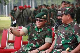 04:18 eko margiyono kelahiran semarang 12 mei 1967 merupakan lulusan akademi militer 1989 dari kecabangan infanteri. Pangkostrad Dampingi Panglima Tni Tinjau Simulasi Pengamanan Pelantikan Presiden Ri Di Monas Website Tentara Nasional Indonesia