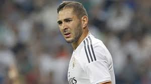 Karim benzema unveils crazy new haircut (see here) 0 unknown 11:03 pm before. Benzema I M Fortunate To Have The Chance To Play With Cristiano Ronaldo