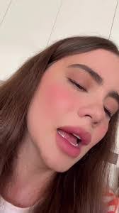 Liz Quintanilla's Instagram, Twitter & Facebook