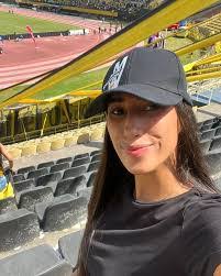 Carol Peralta's Instagram, Twitter & Facebook