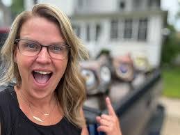 Shelly Spivey's Instagram, Twitter & Facebook